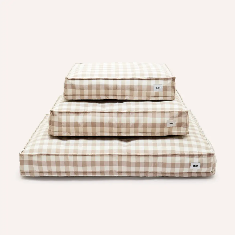 Lit coussin pour chien Vichy beige – Image 7
