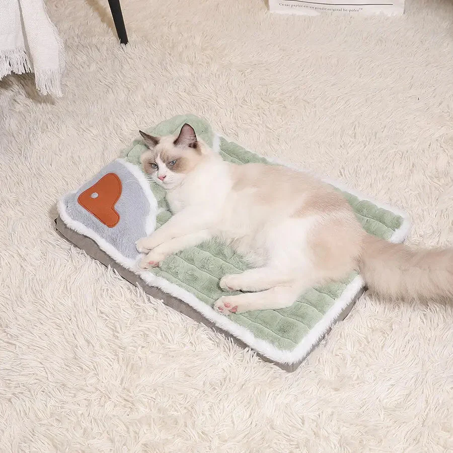 Coussin Rectangulaire Douillet pour Chat avec Décor Cœur – Image 2